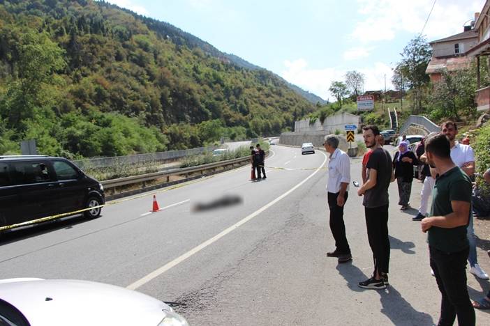 Trabzon'da Feci kaza! Yoldan karşıya geçmek isterken canından oldu 6